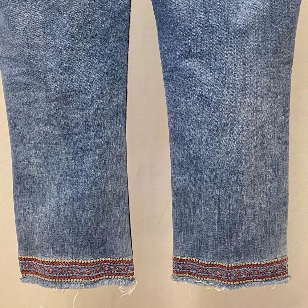 Democracy 6 Slim Straight Flood Jeans Frayed Hem Paisley Embroidered Mid Rise